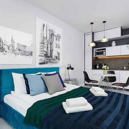 Old Town With Balcony - Rajska 3 Street Apartmán